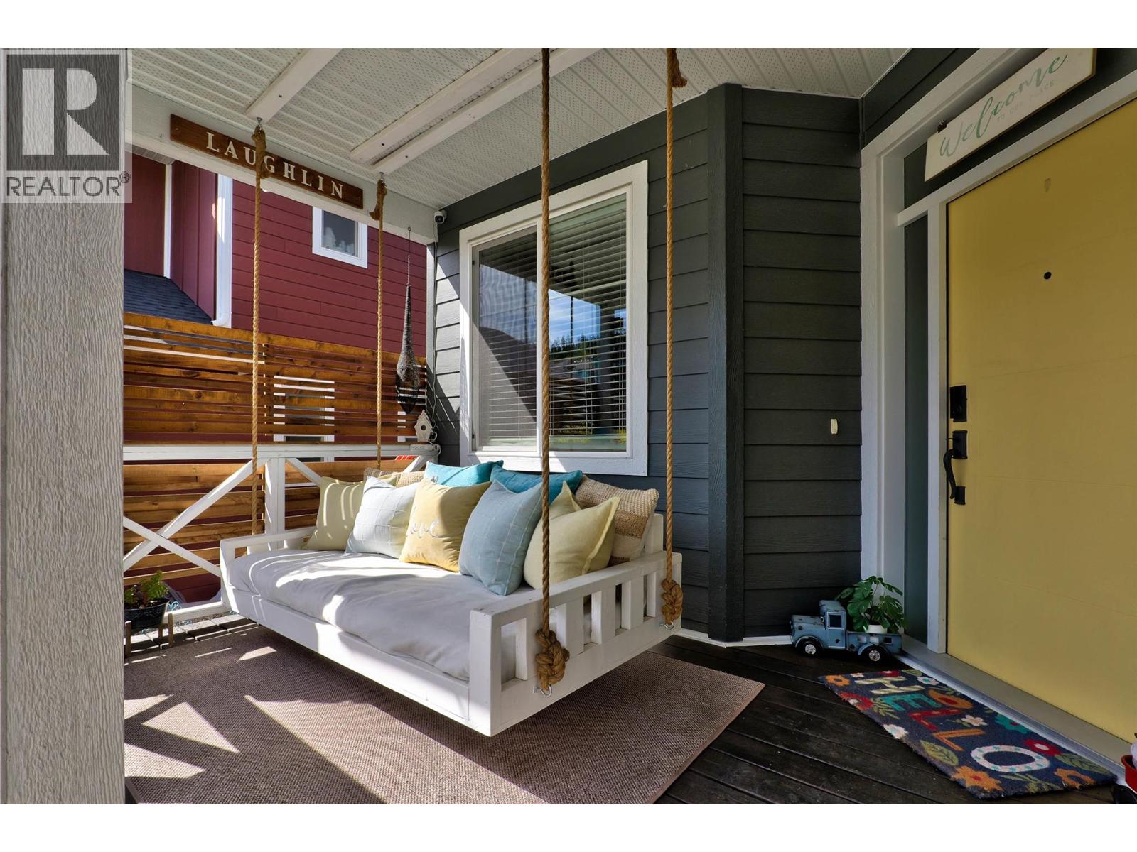 1559 EMERALD Drive - Image 3
