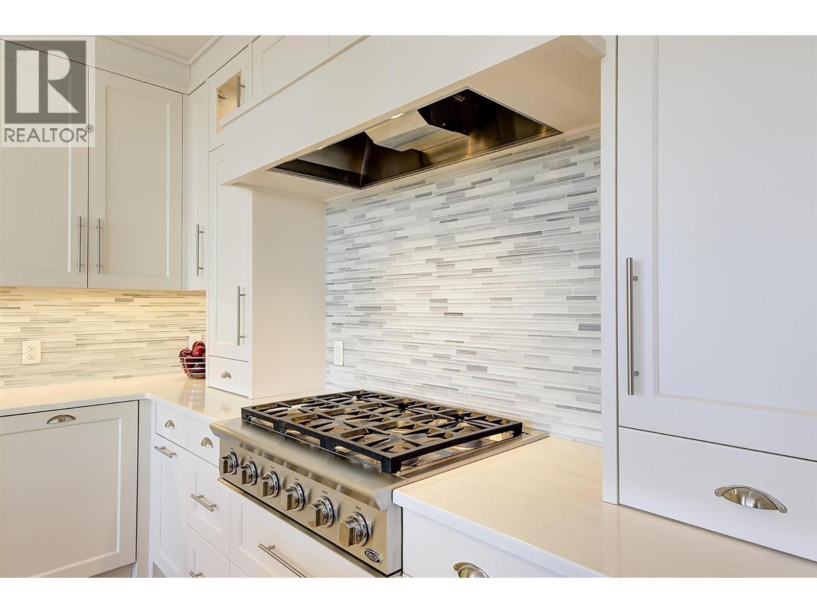 741 Pinehaven Court, Kelowna