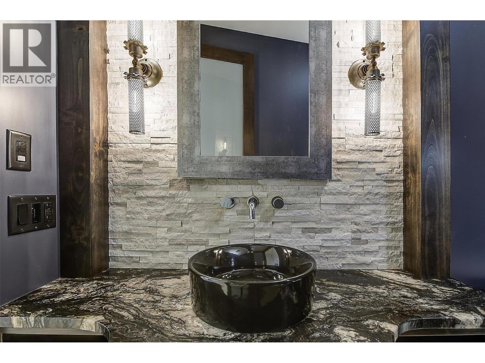 741 Pinehaven Court, Kelowna