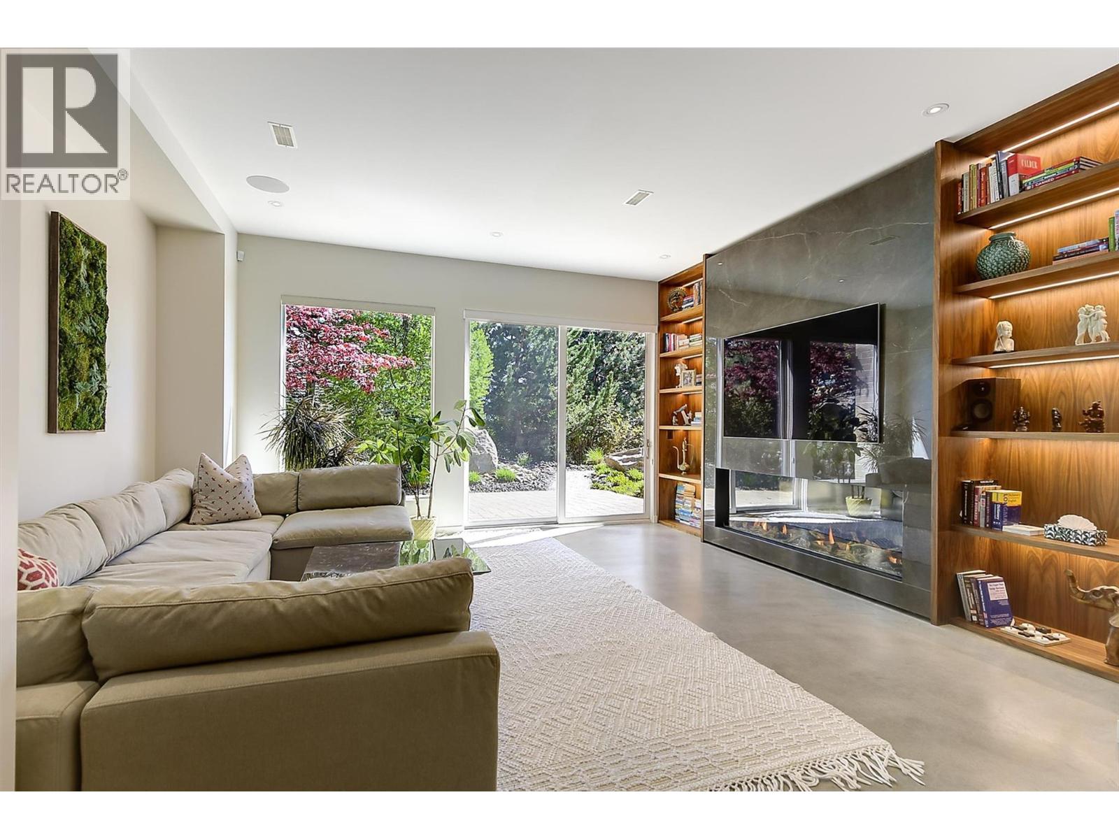 741 Pinehaven Court, Kelowna