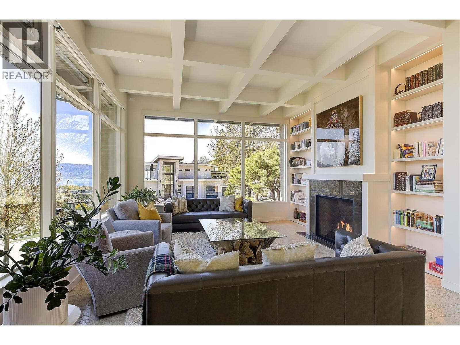 741 Pinehaven Court, Kelowna