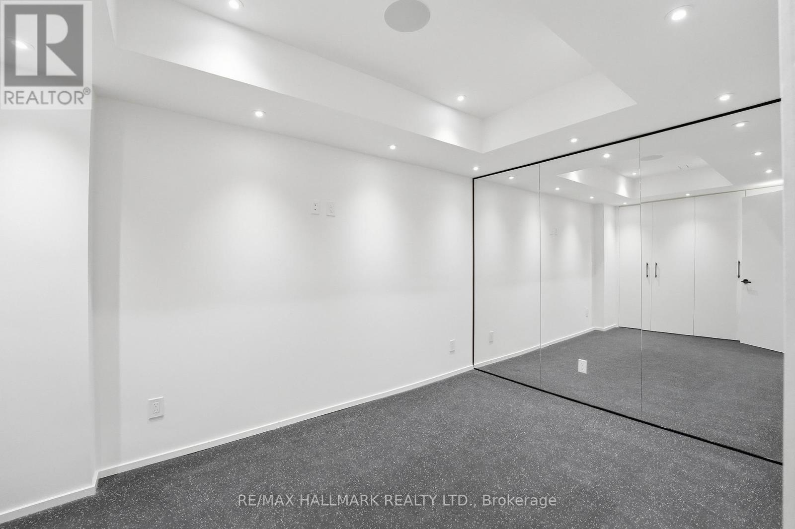 48 SHAFTESBURY AVENUE - 24