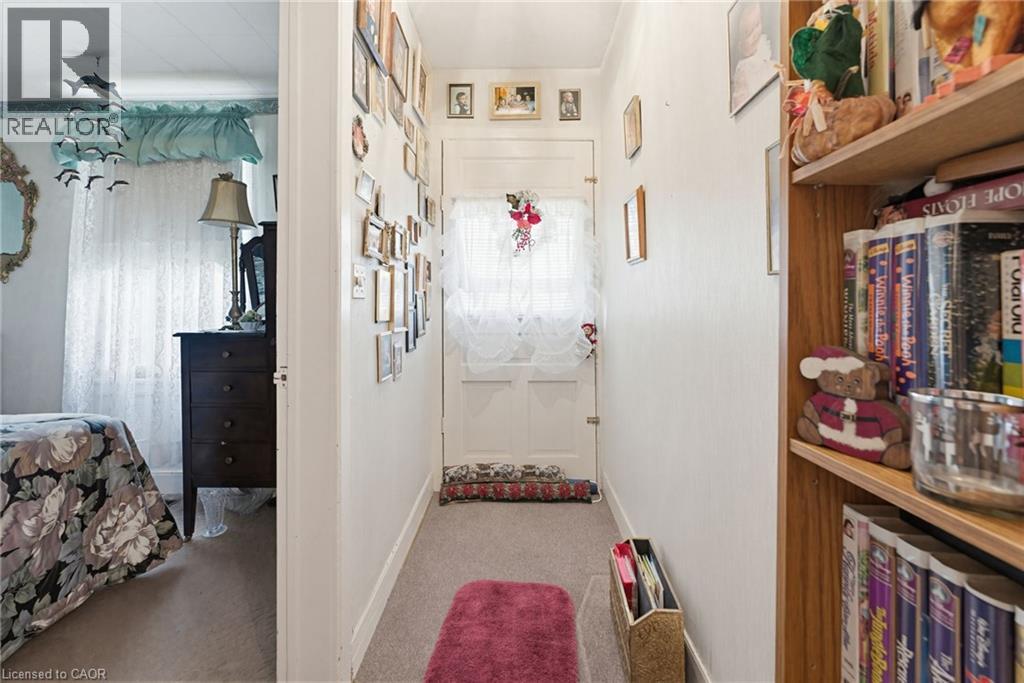 111 SYDENHAM Street - 6