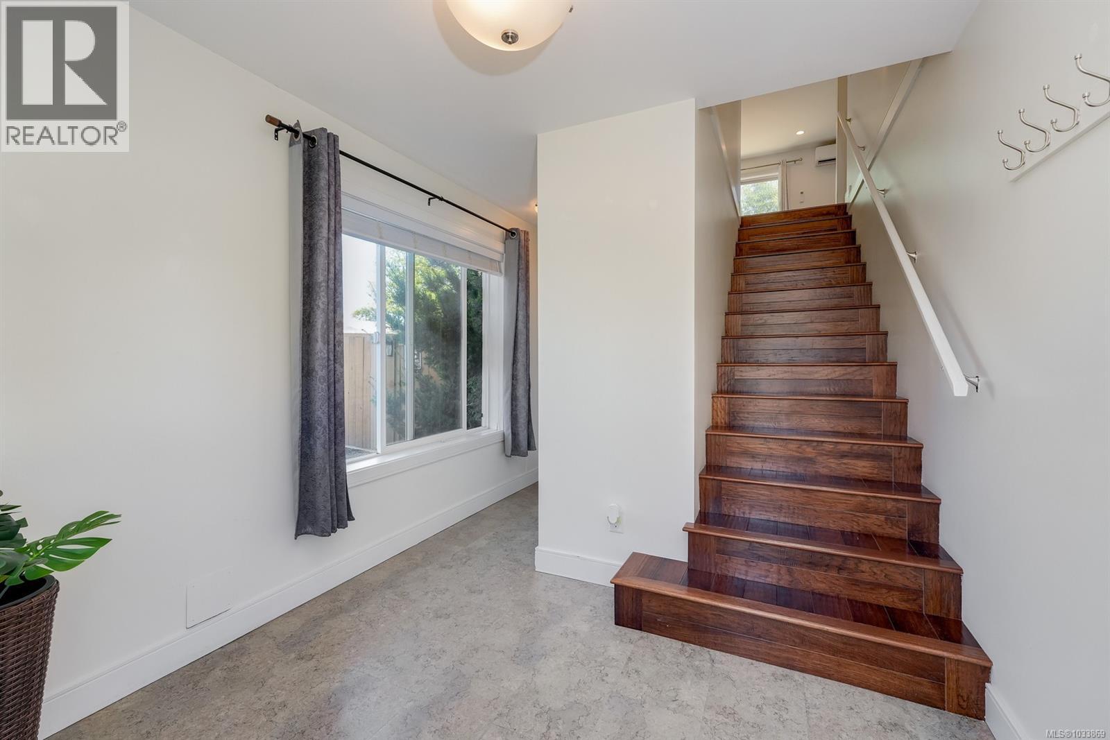101 7091 Grant Road West, Sooke