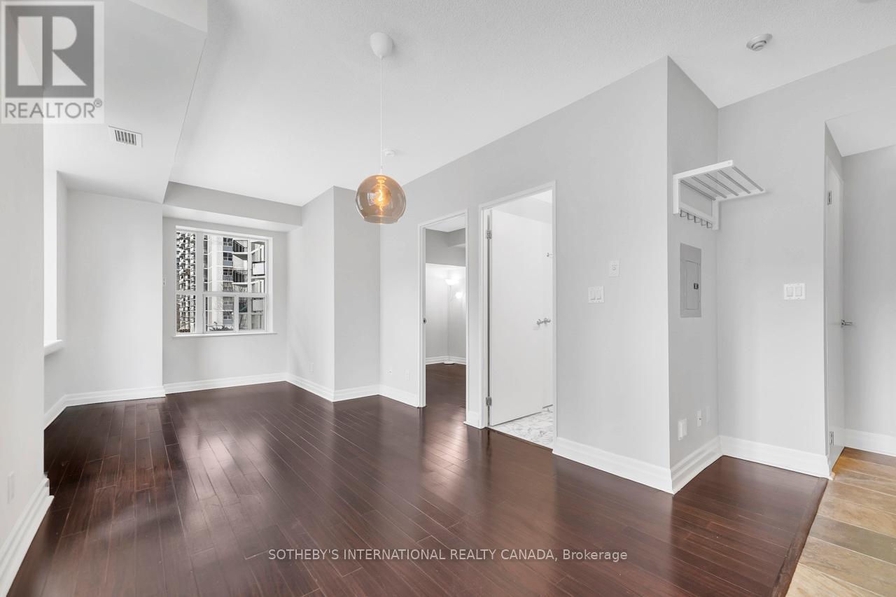 #207 70 ALEXANDER STREET - 9
