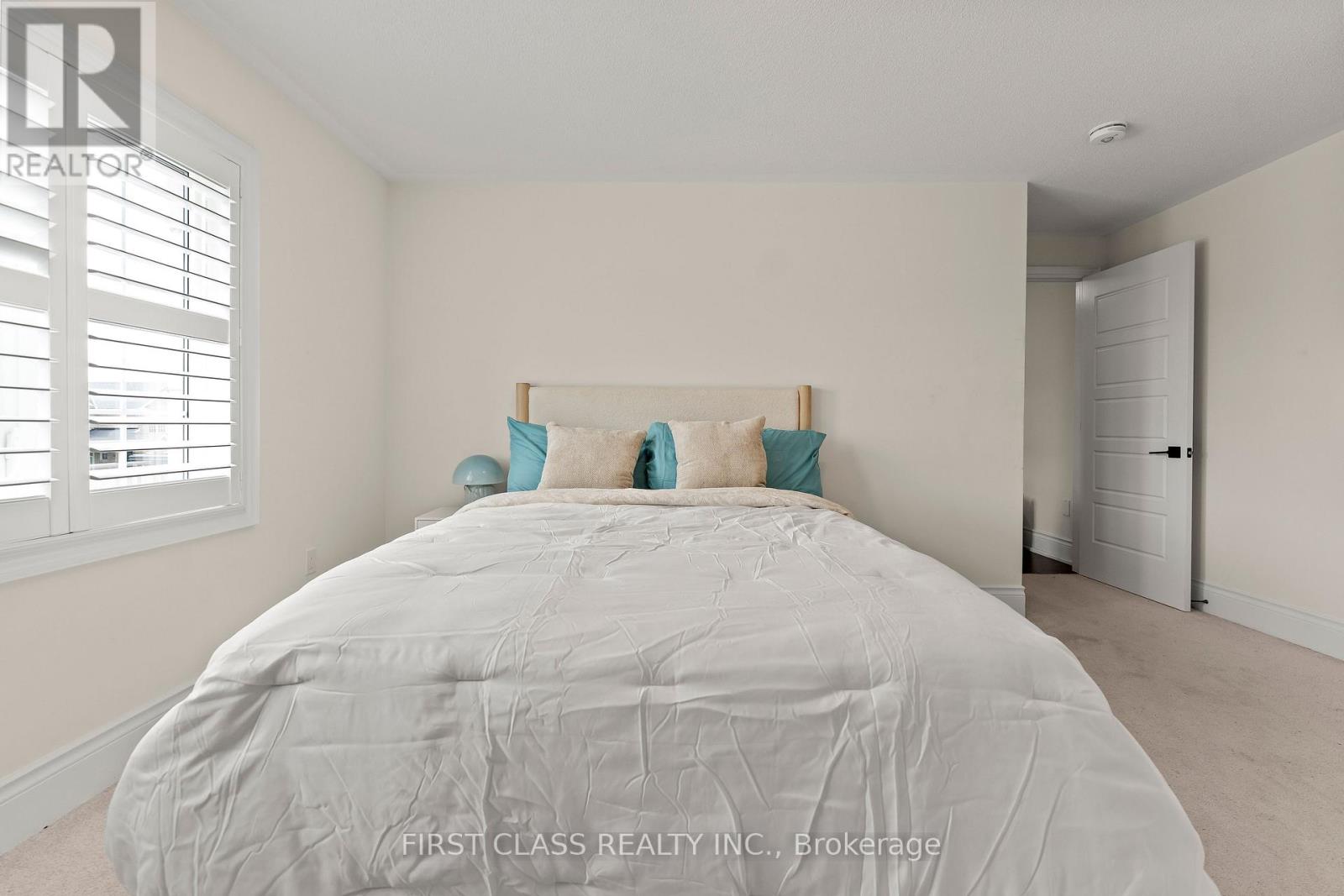 92 GRADY DRIVE - 35