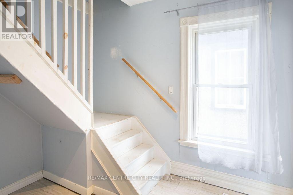 49 WILSON AVENUE - 19