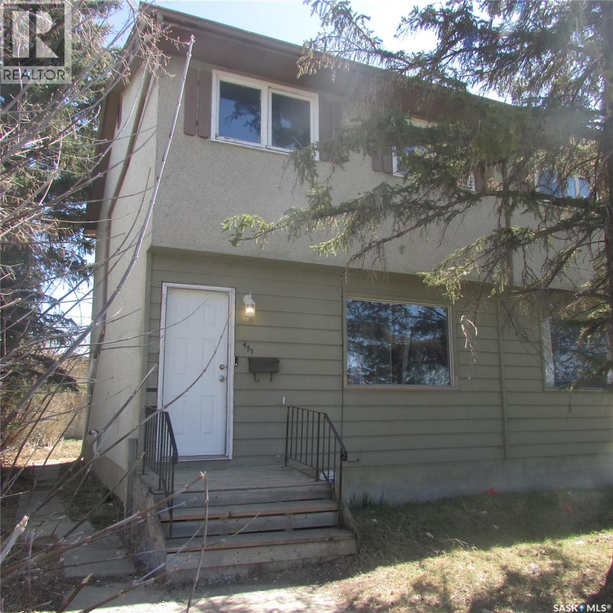451 McIntosh STREET - 1