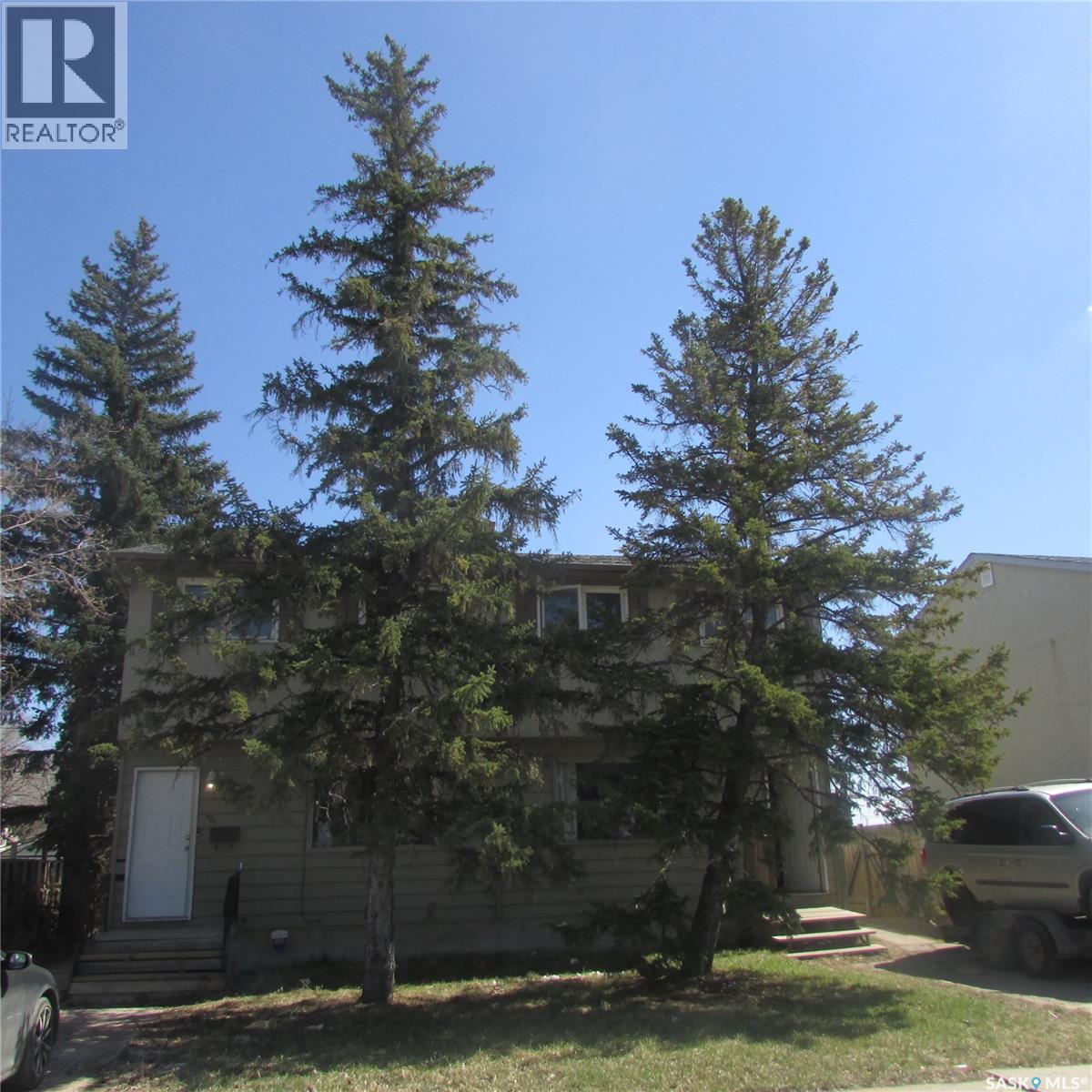 451 McIntosh STREET - 3