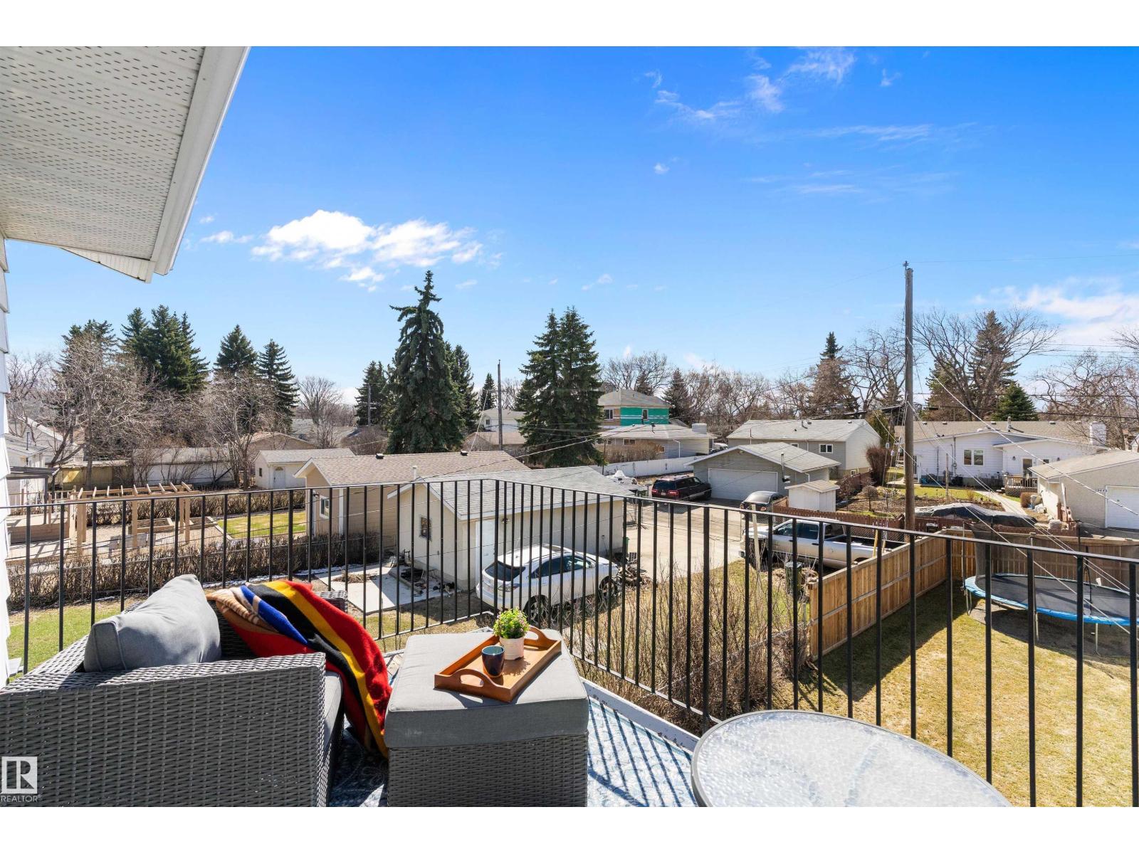9448 76 ST NW, Edmonton