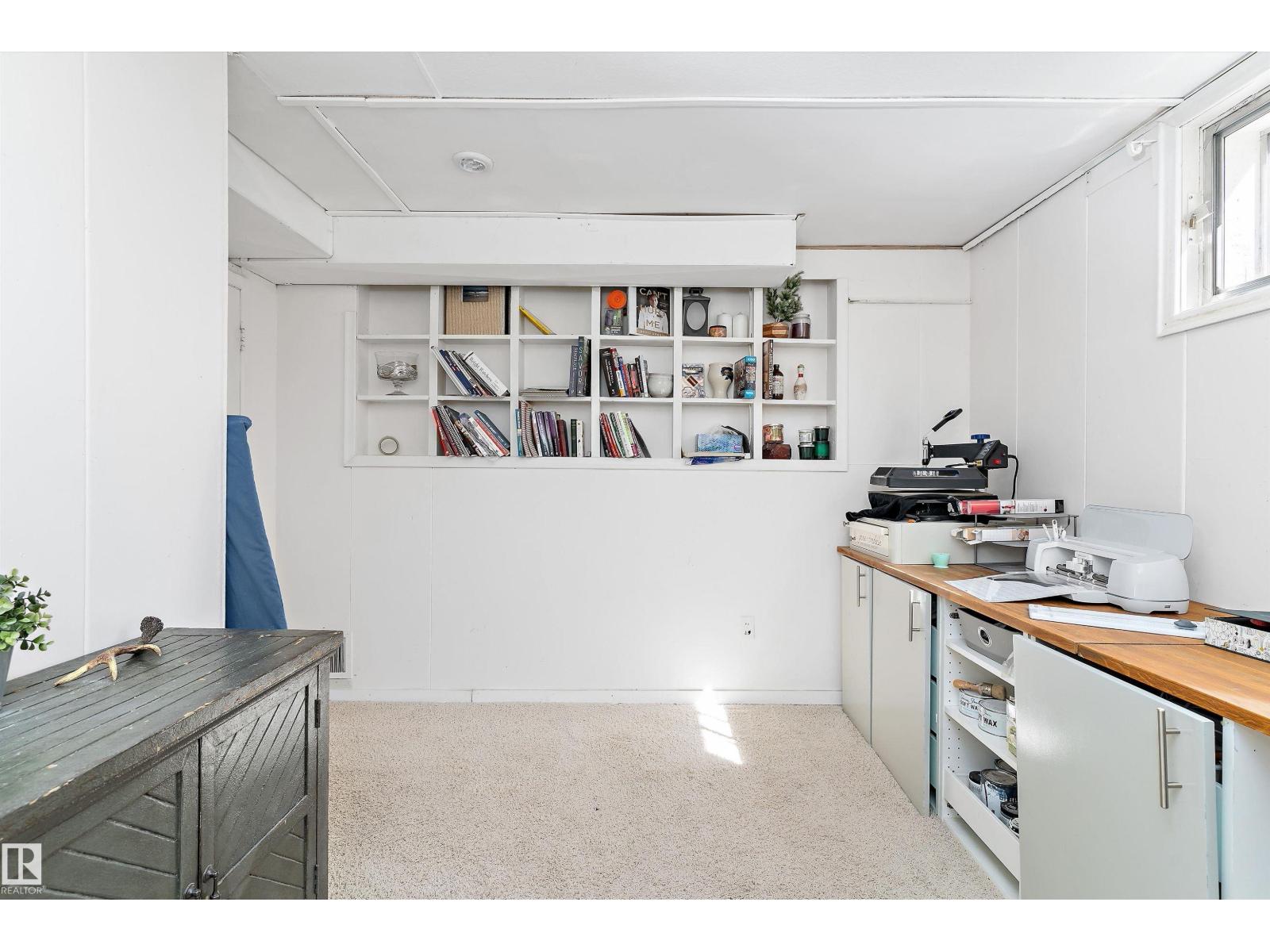 9448 76 ST NW, Edmonton