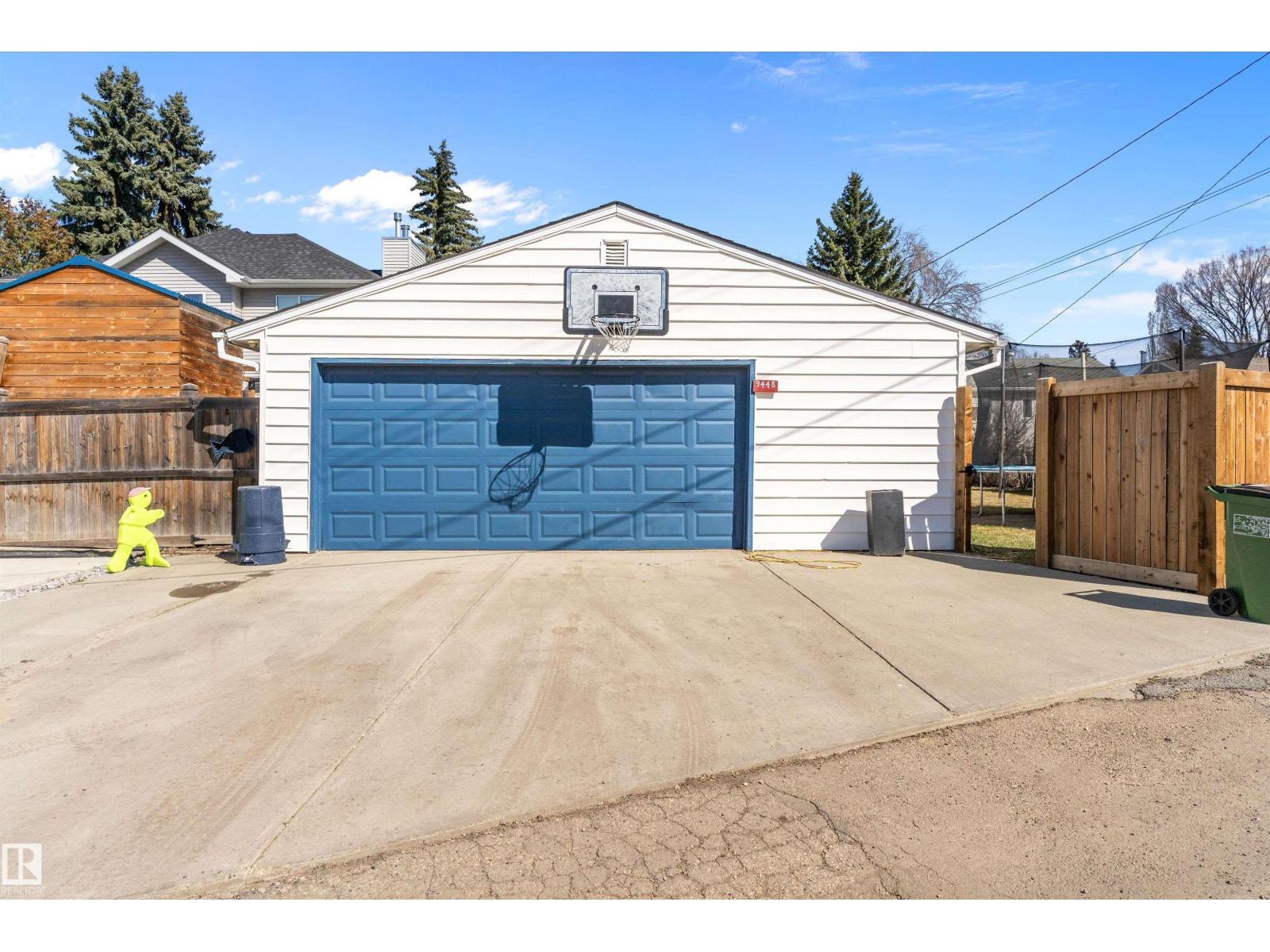 9448 76 ST NW, Edmonton