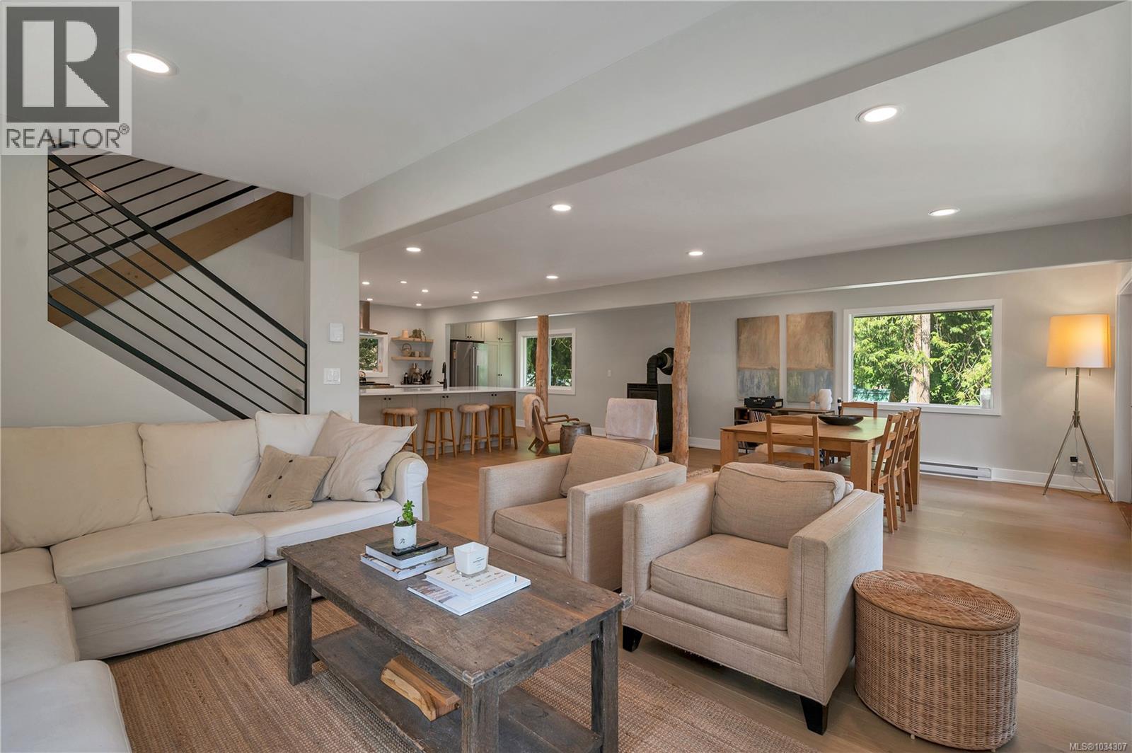 1387 Heriot Bay Rd, Quadra Island