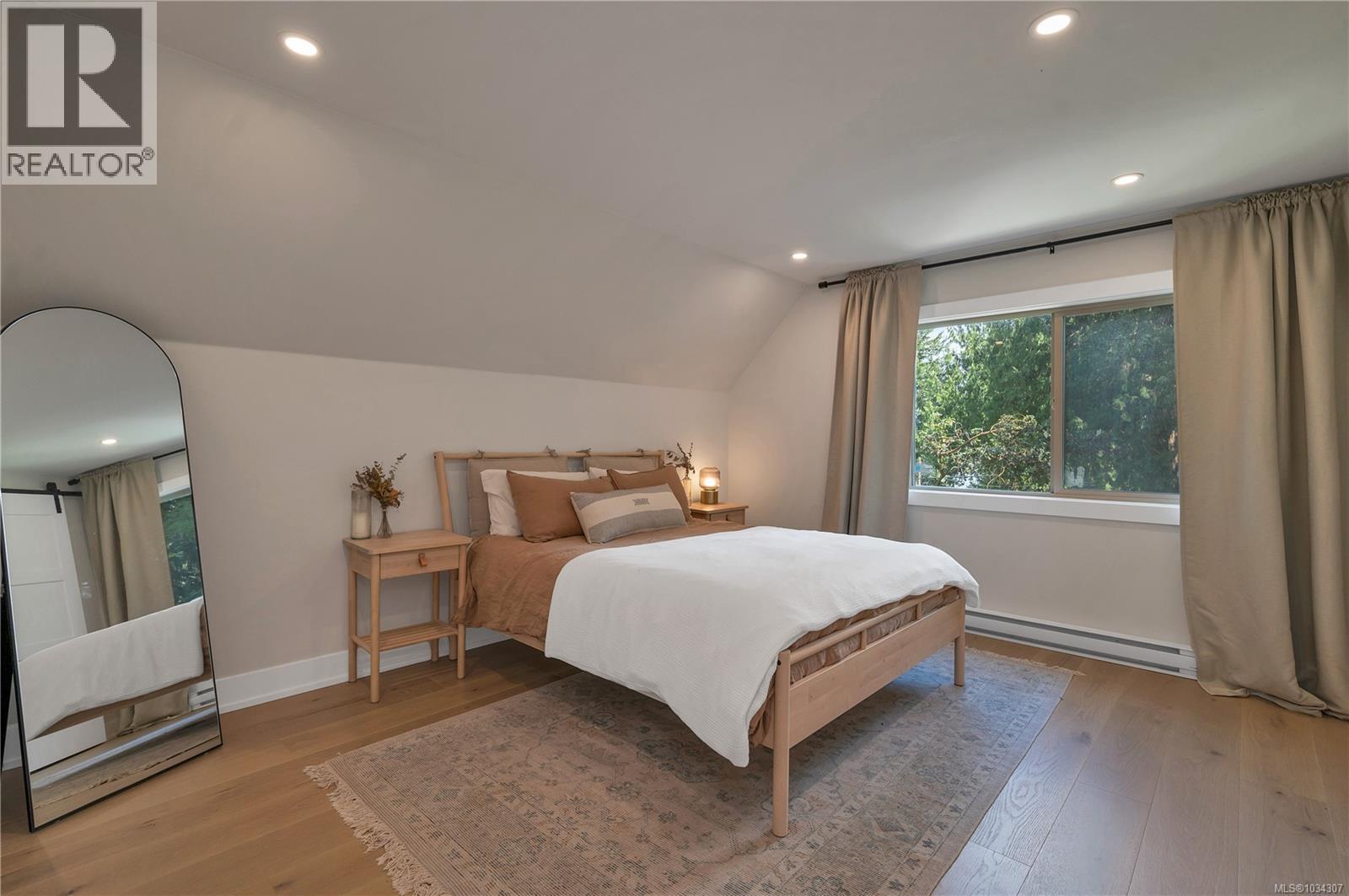 1387 Heriot Bay Rd, Quadra Island