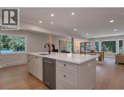 1387 Heriot Bay Rd, Quadra Island, BC V0P1H0 Photo 13