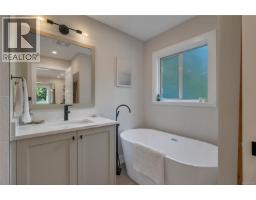 1387 Heriot Bay Rd, Quadra Island, BC V0P1H0 Photo 26