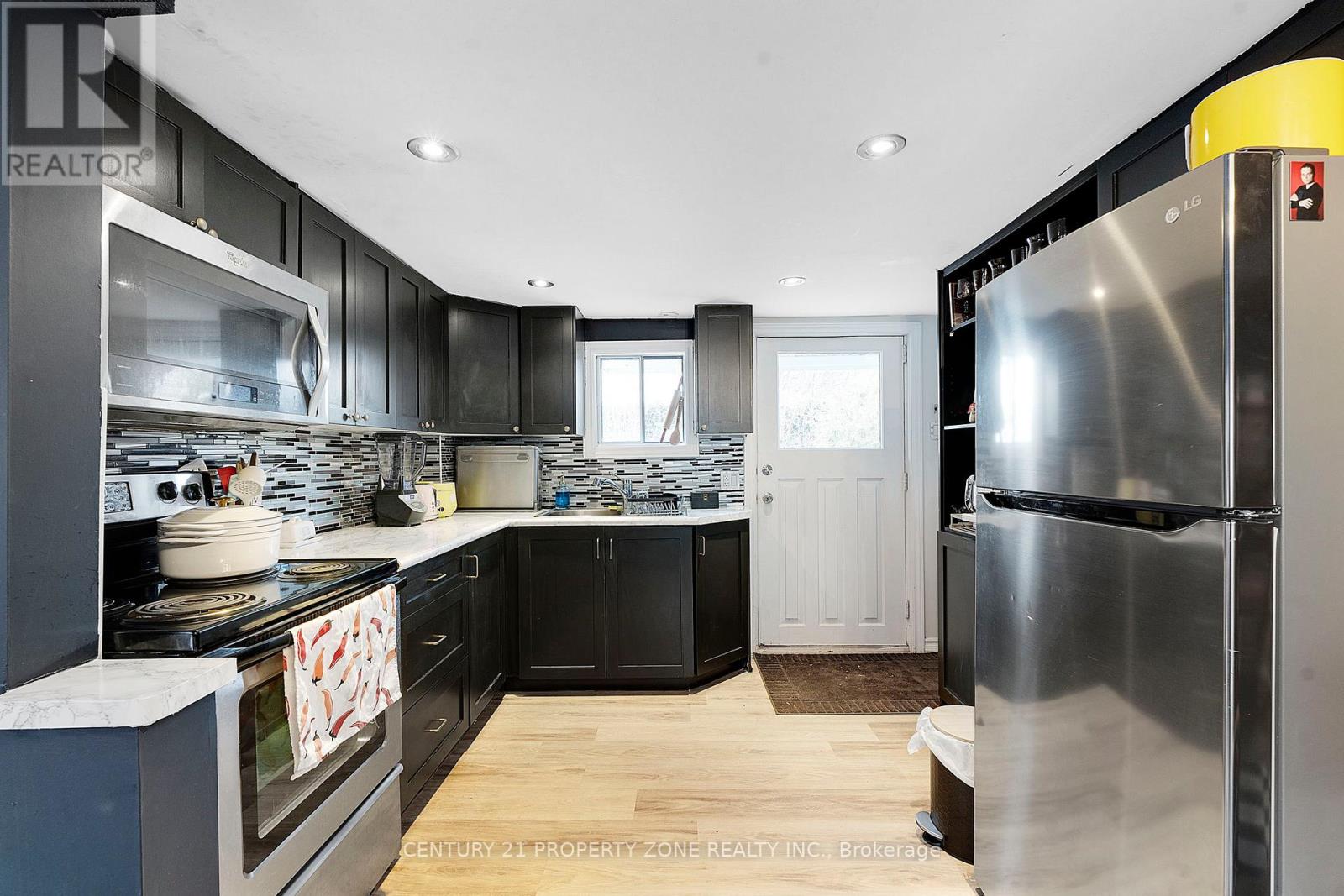 262 PINE STREET - 11
