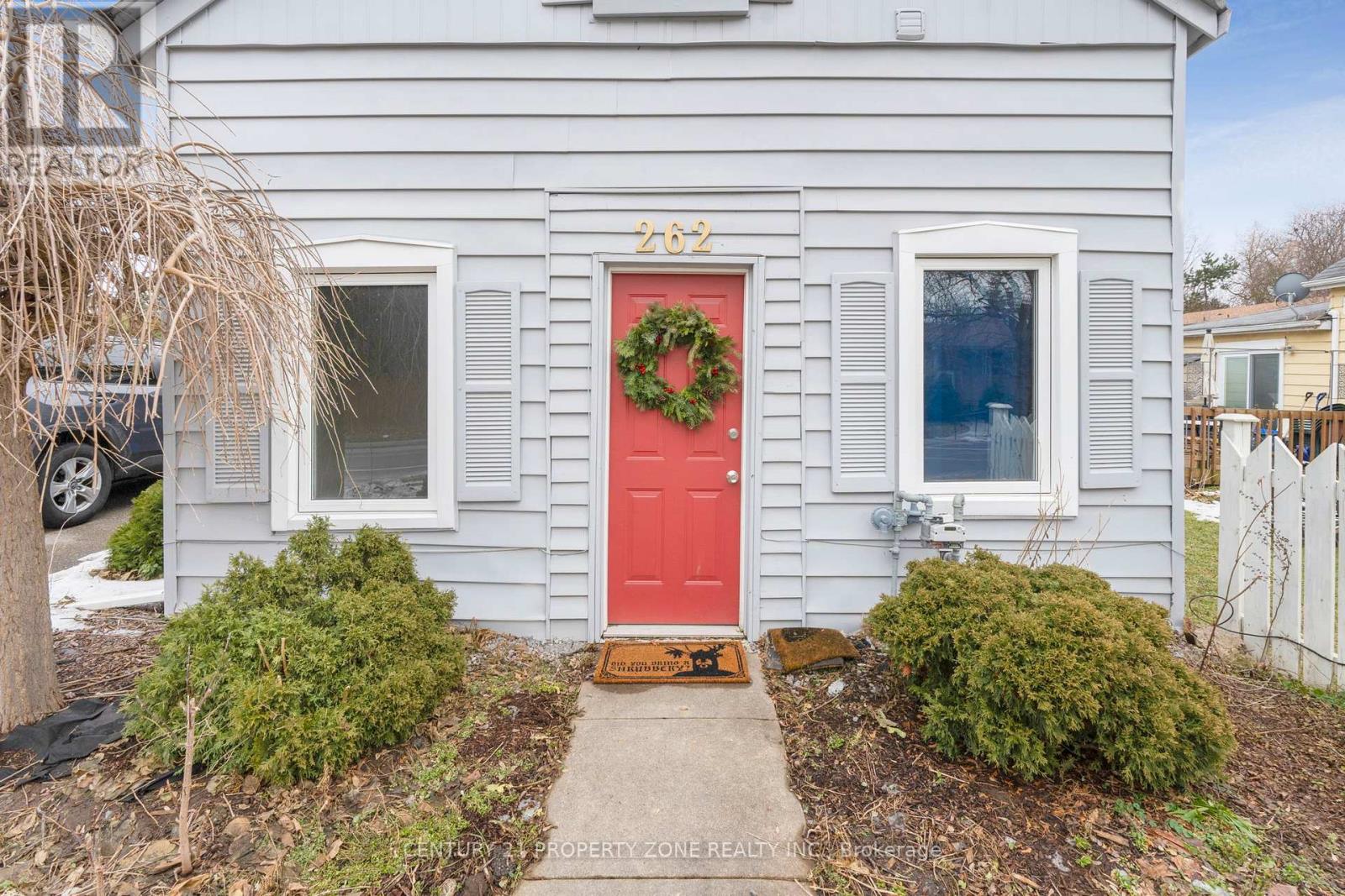 262 PINE STREET - 4
