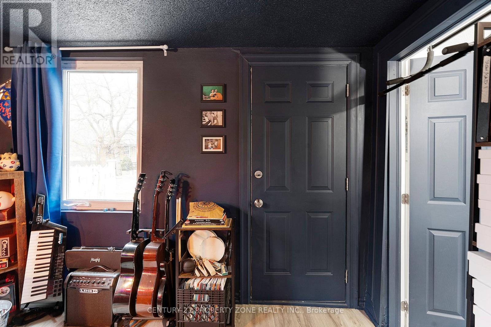 262 PINE STREET - 7