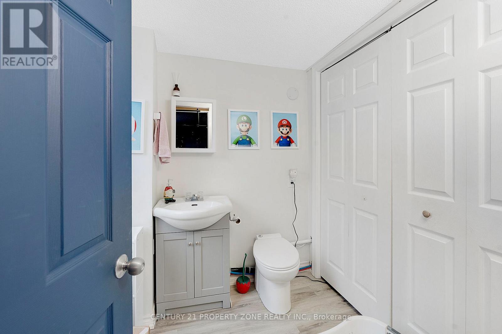 262 PINE STREET - 8
