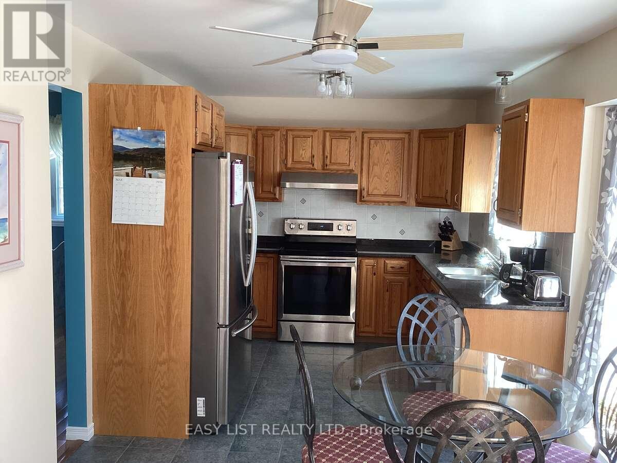 601 MACDONALD DRIVE - 5