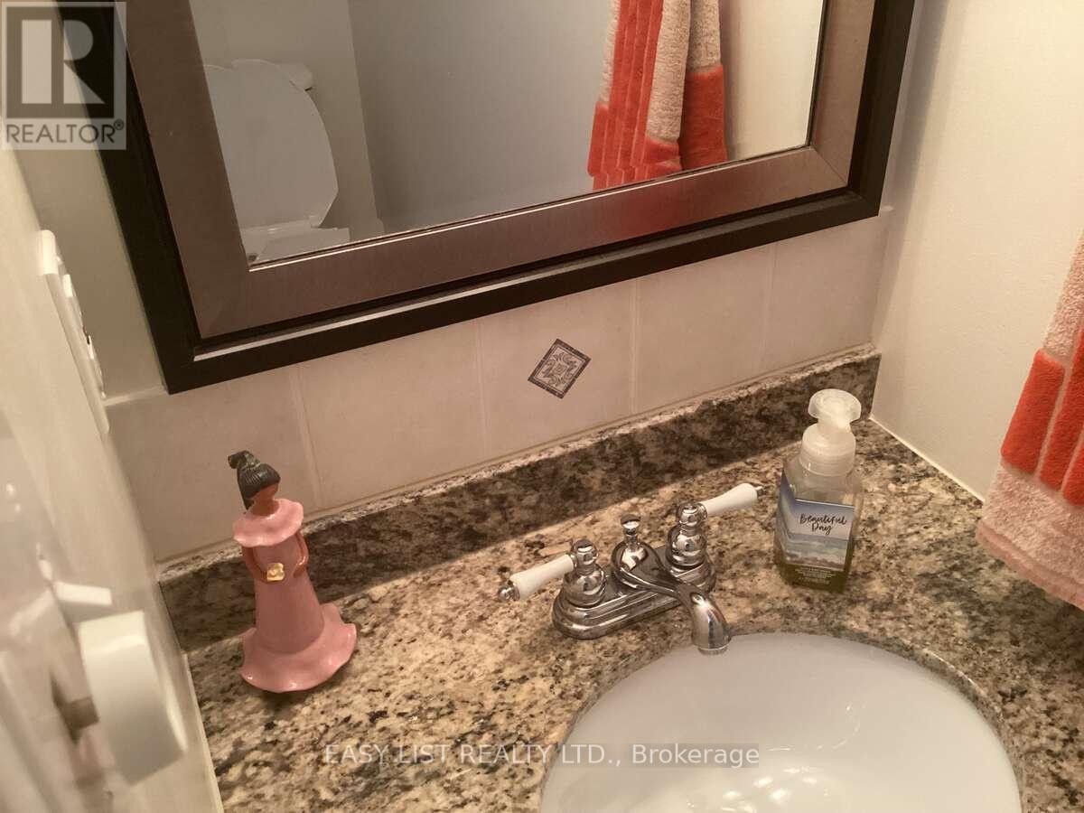 601 MACDONALD DRIVE - 8