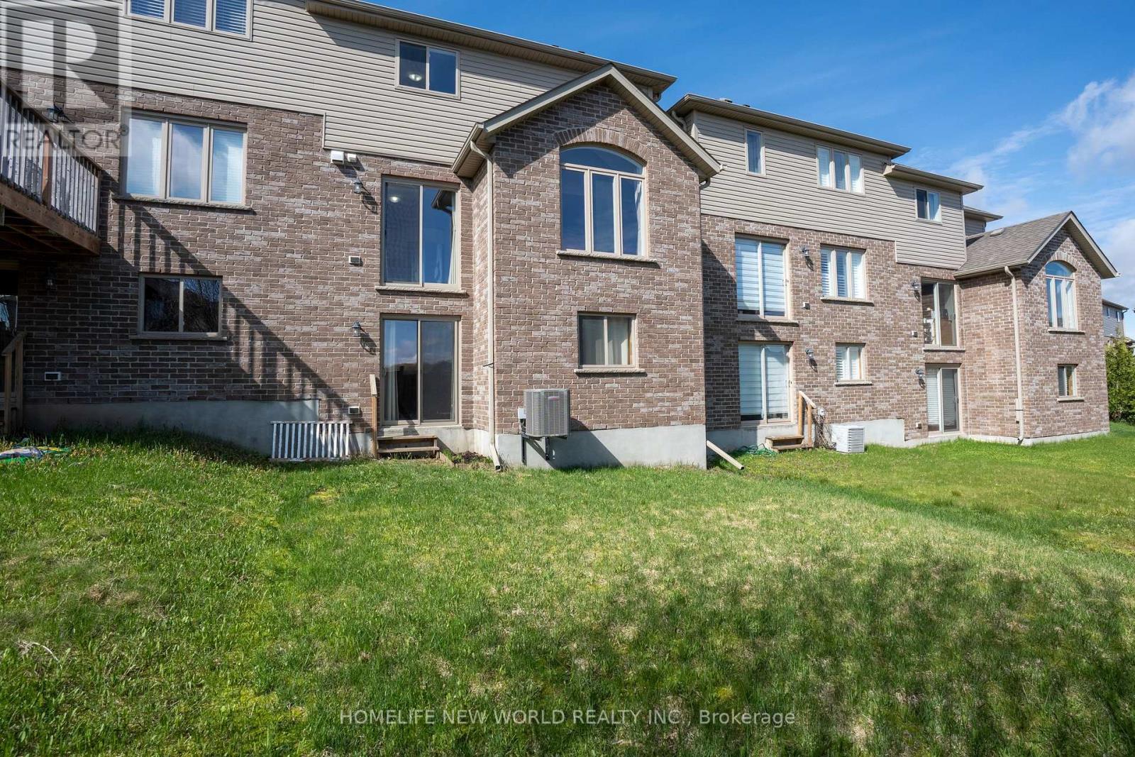 452 AVENS STREET - 22
