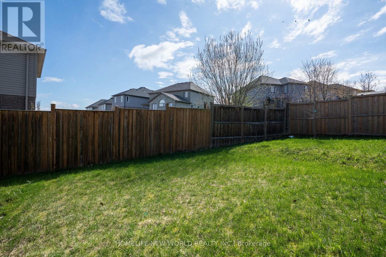 452 AVENS STREET - 23
