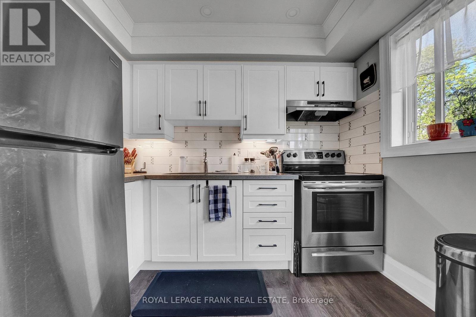 377 LINDEN STREET - 16