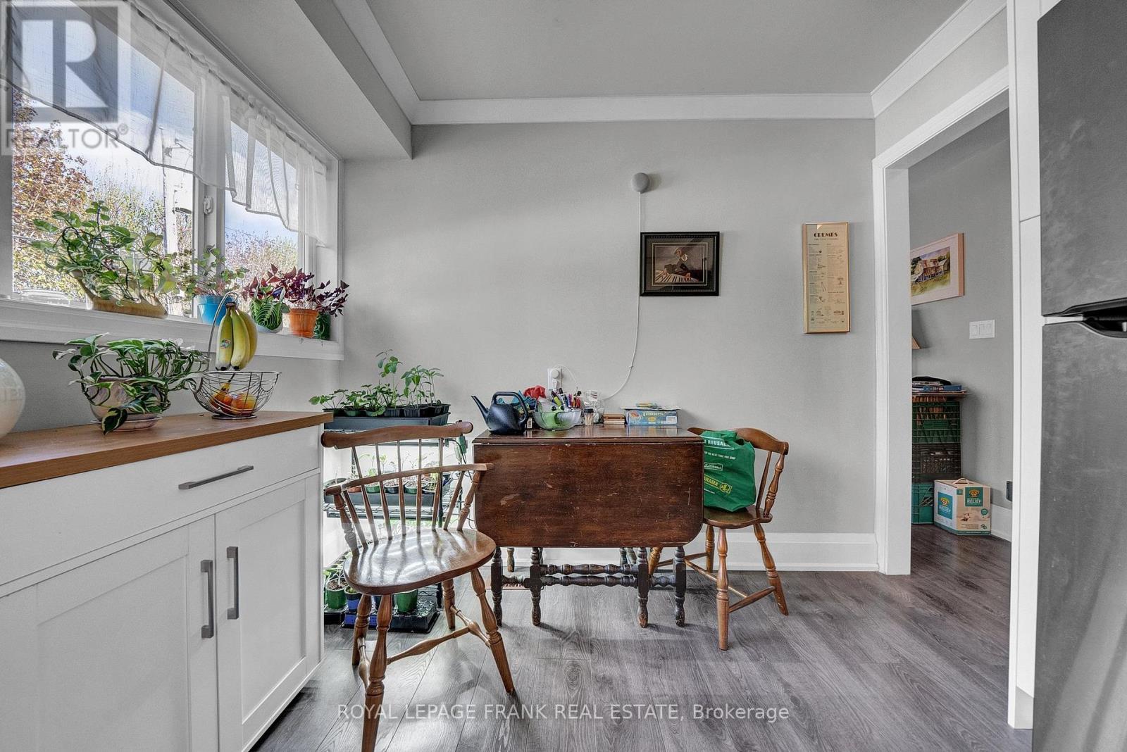 377 LINDEN STREET - 17