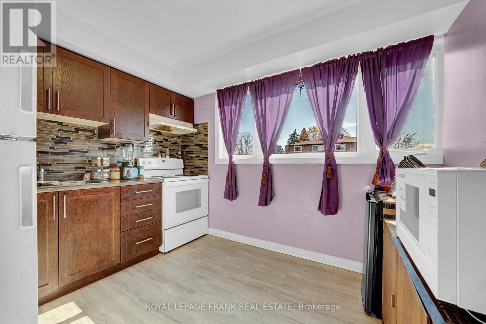 377 LINDEN STREET - 9
