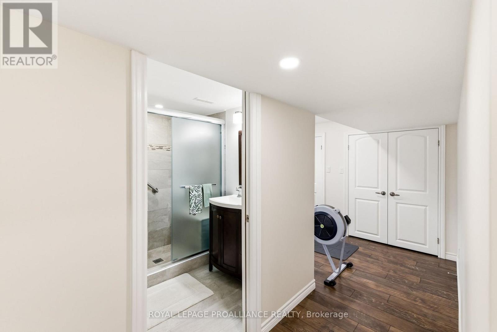 836 STEWART DRIVE - 32