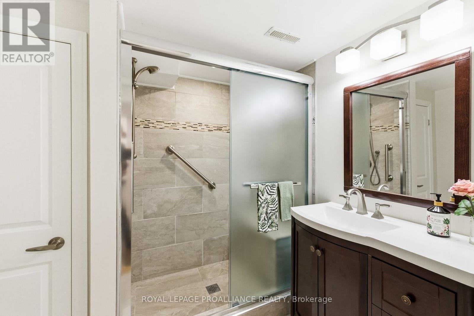 836 STEWART DRIVE - 33