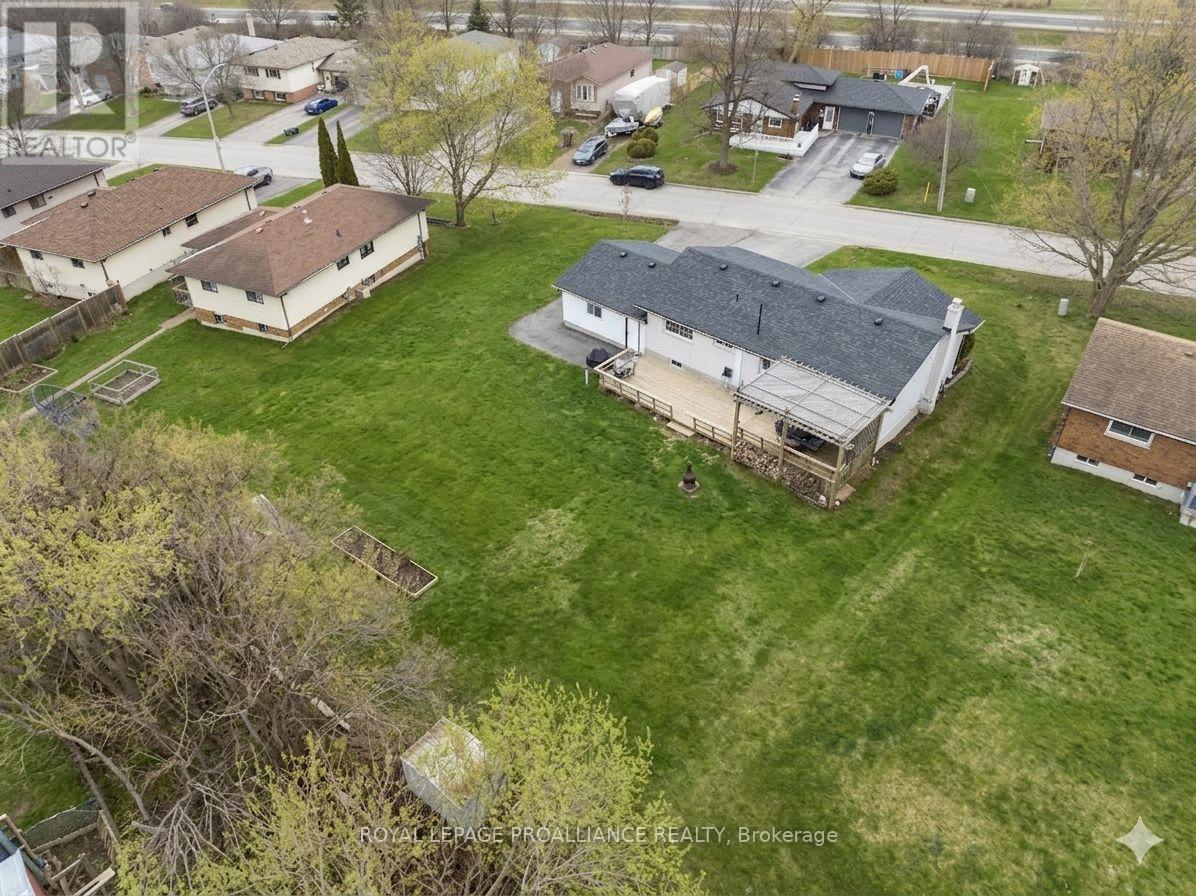 836 STEWART DRIVE - 44