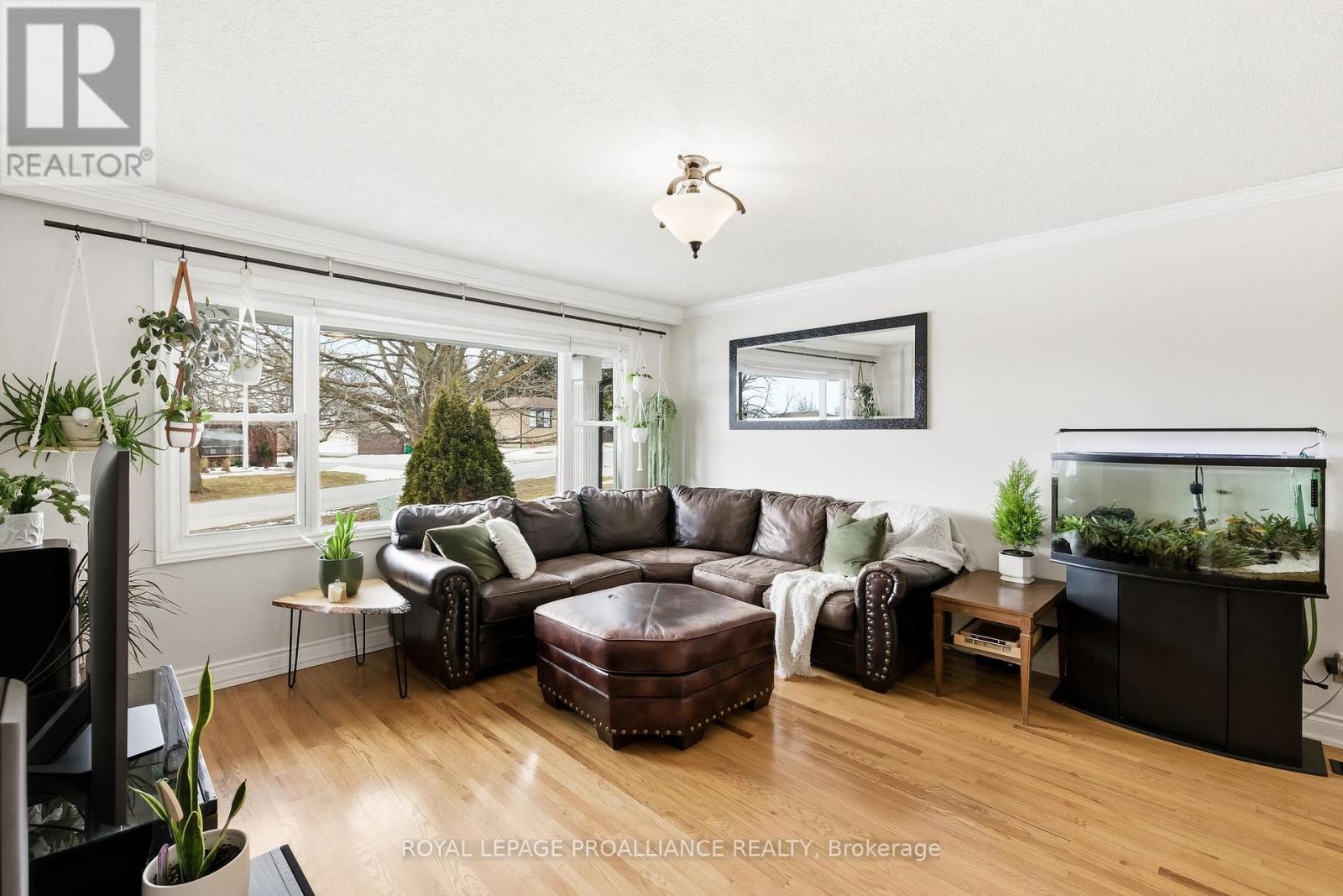 836 STEWART DRIVE - 8