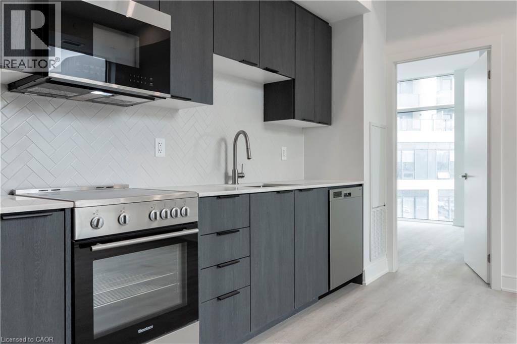25 WELLINGTON Street S Unit# 410, Kitchener, Ontario, N2G0G5 — Photo 16