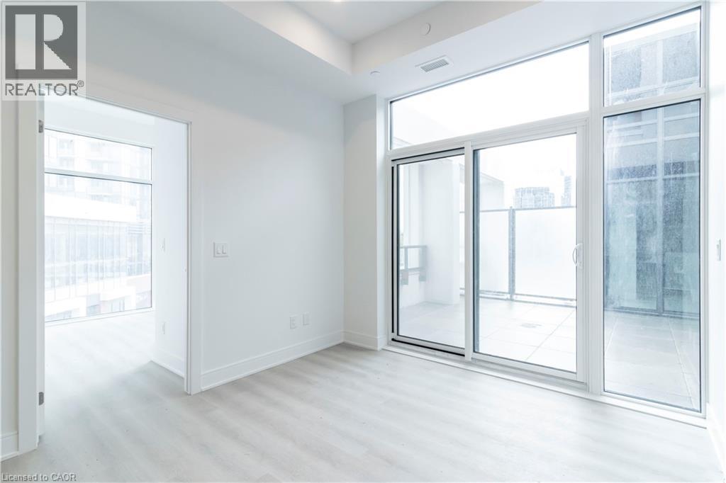 25 WELLINGTON Street S Unit# 410, Kitchener, Ontario, N2G0G5 — Photo 18