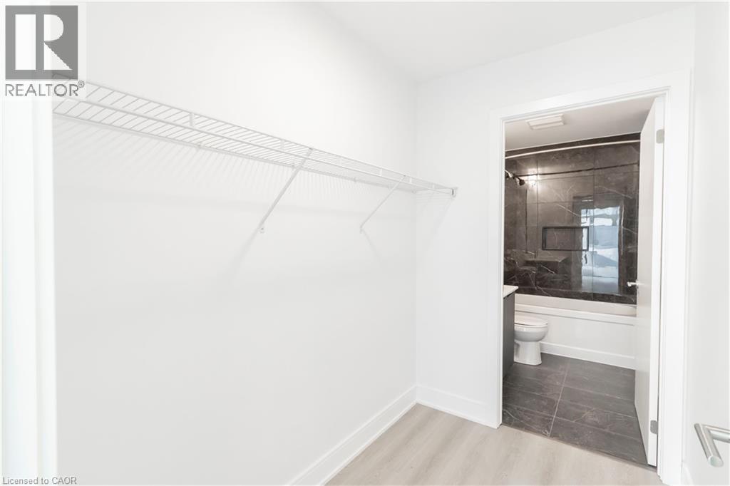 25 WELLINGTON Street S Unit# 410, Kitchener, Ontario, N2G0G5 — Photo 31