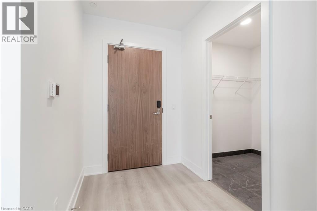 25 WELLINGTON Street S Unit# 410, Kitchener, Ontario, N2G0G5 — Photo 9