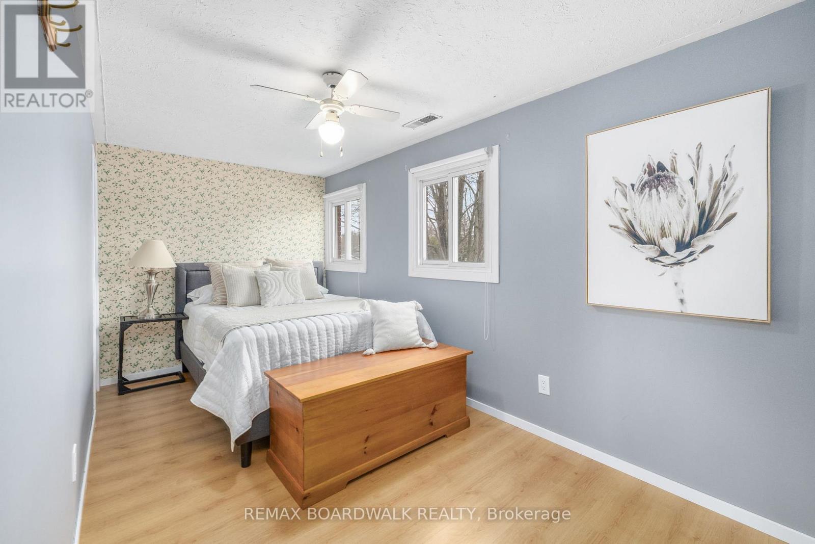 52 GEORGE AVENUE - 13
