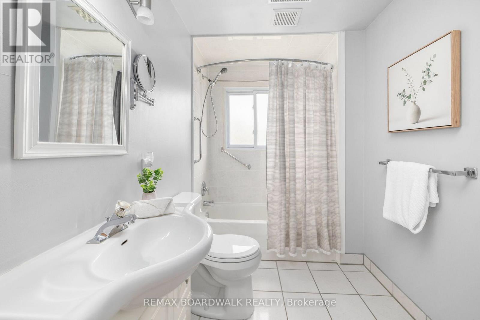 52 GEORGE AVENUE - 16