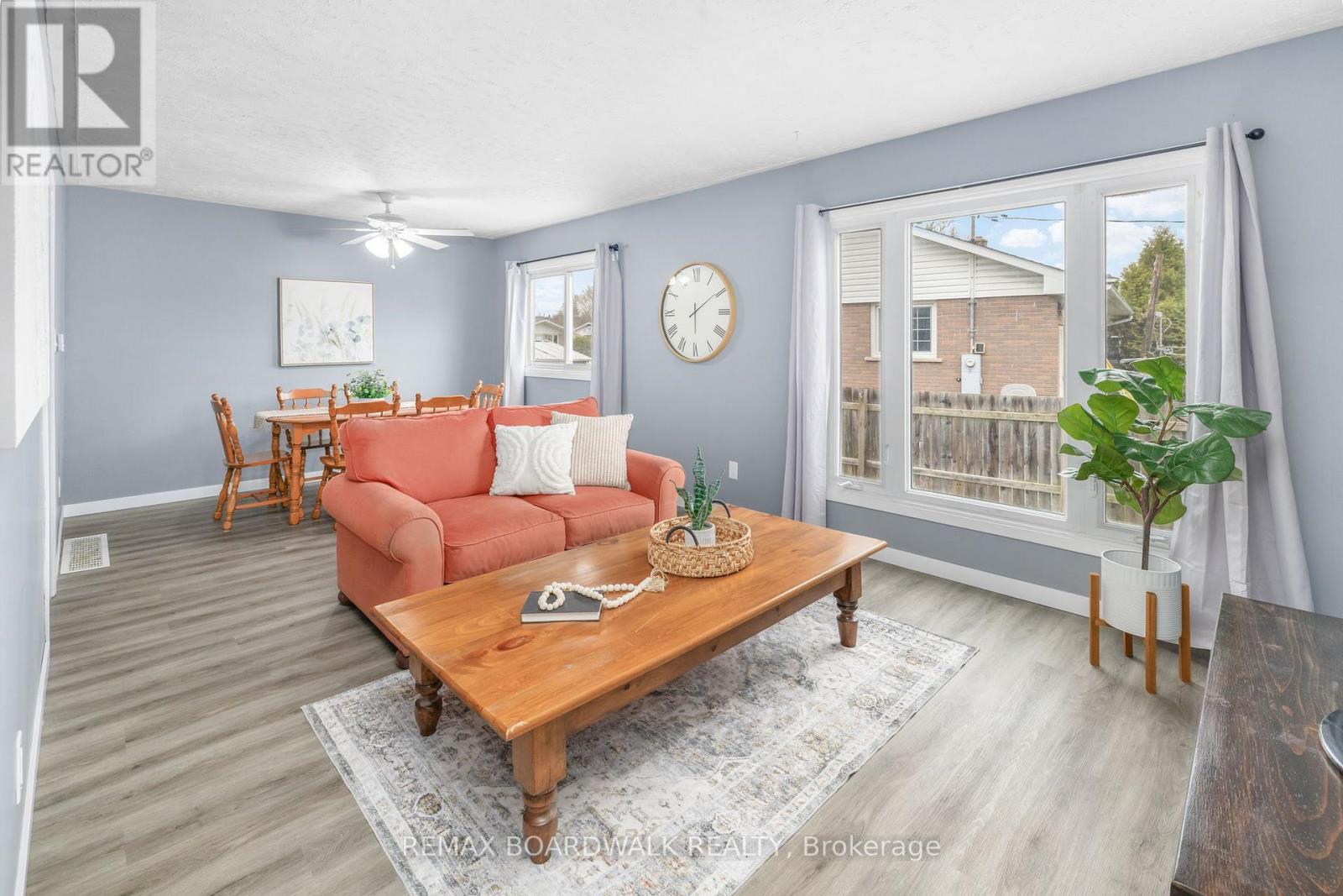 52 GEORGE AVENUE - 9