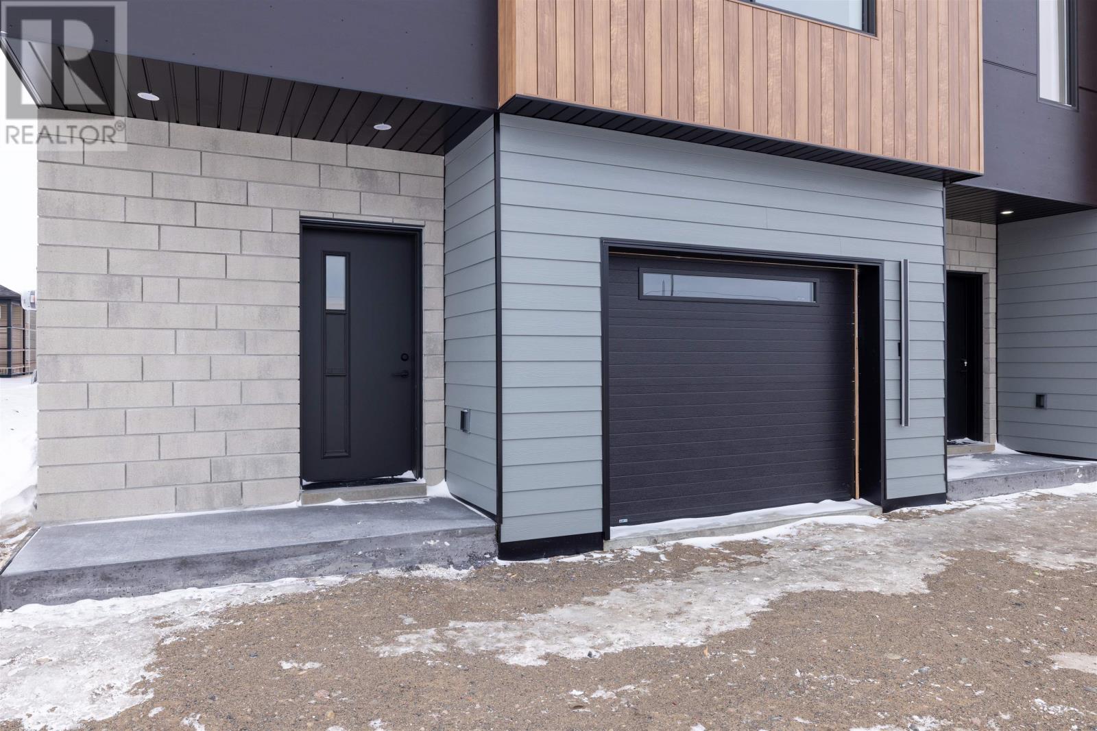 828-838 Weiler BLVD, Thunder Bay, Ontario, P7C0A7 — Photo 2