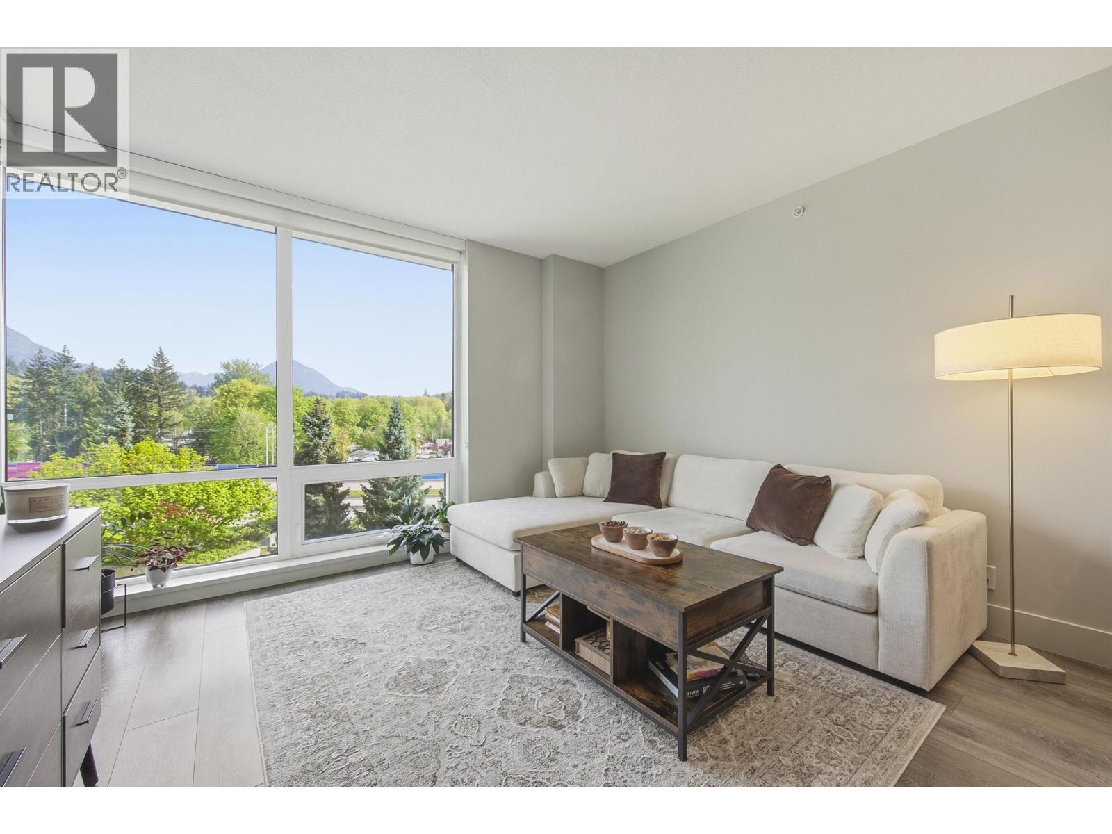 501 680 SEYLYNN CRESCENT — photo 2