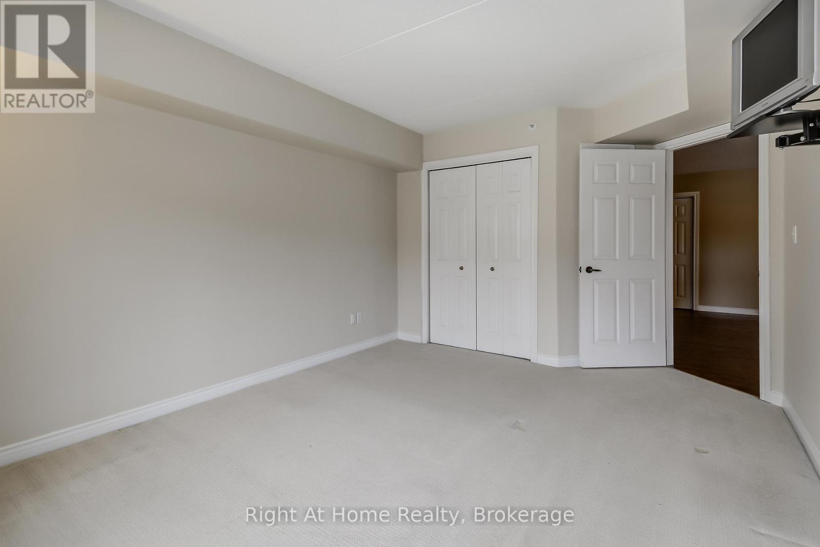 #212 4005 KILMER DRIVE - 16