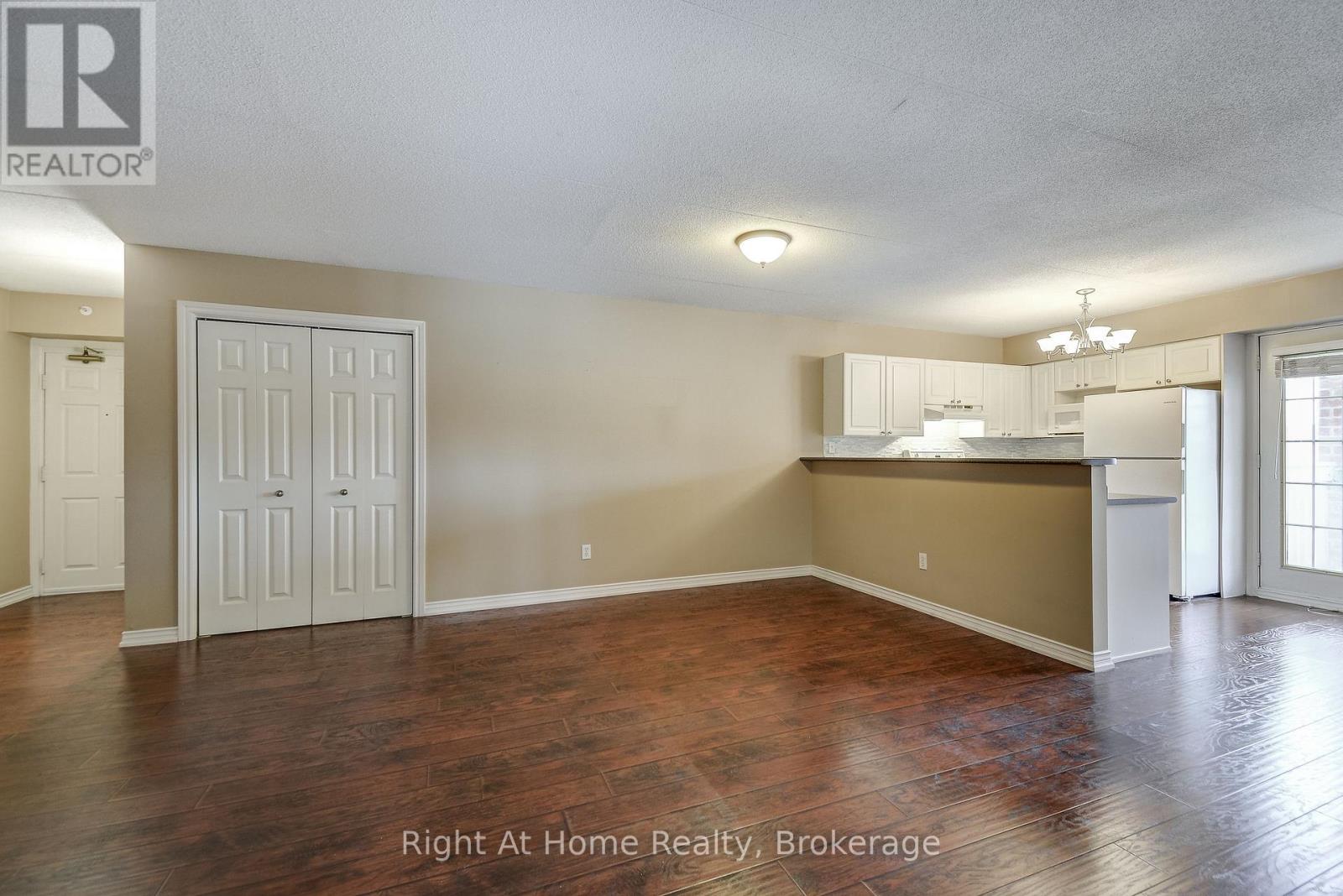 #212 4005 KILMER DRIVE - 9
