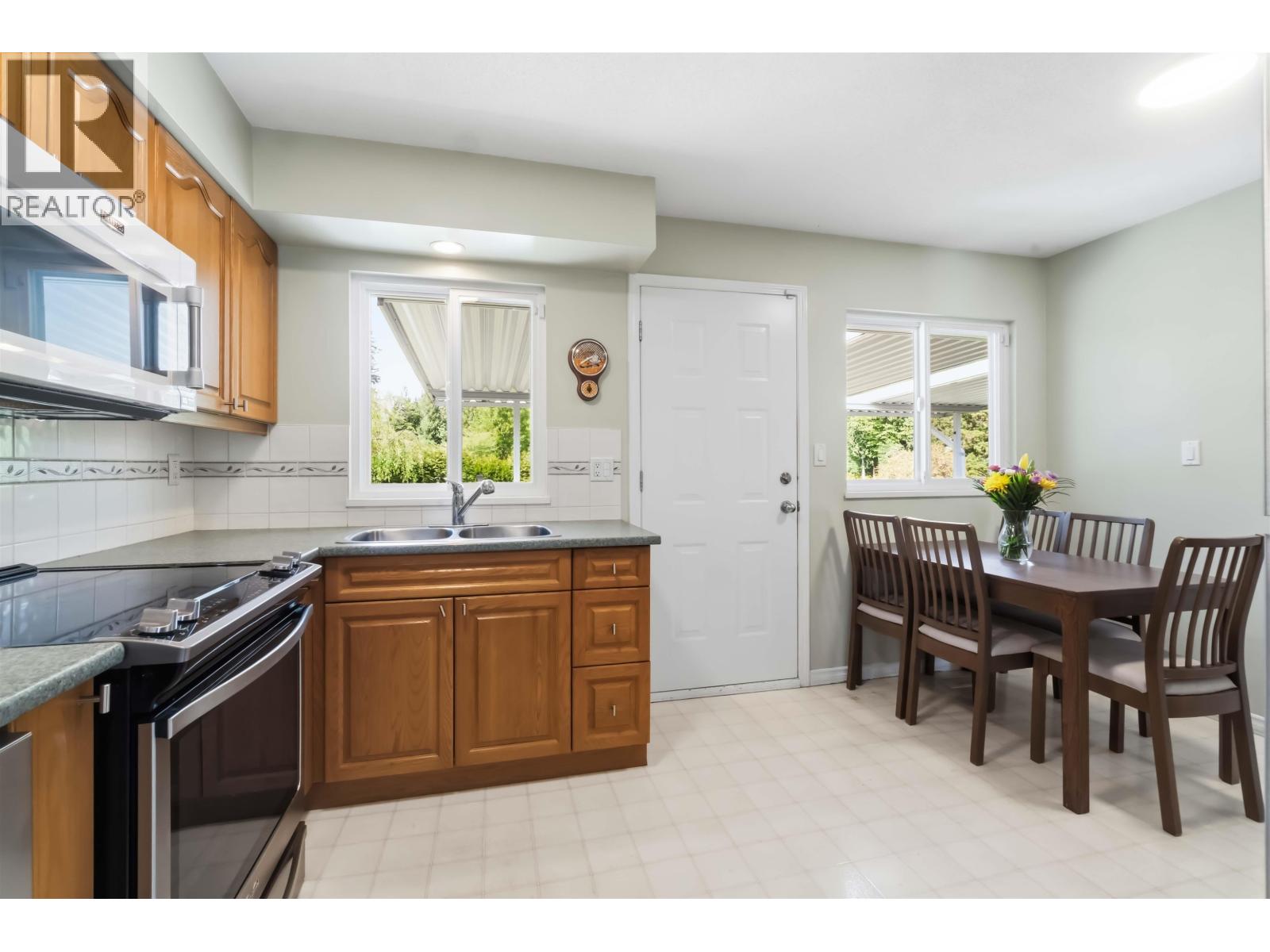 1861 CHALMERS AVENUE, Port Coquitlam