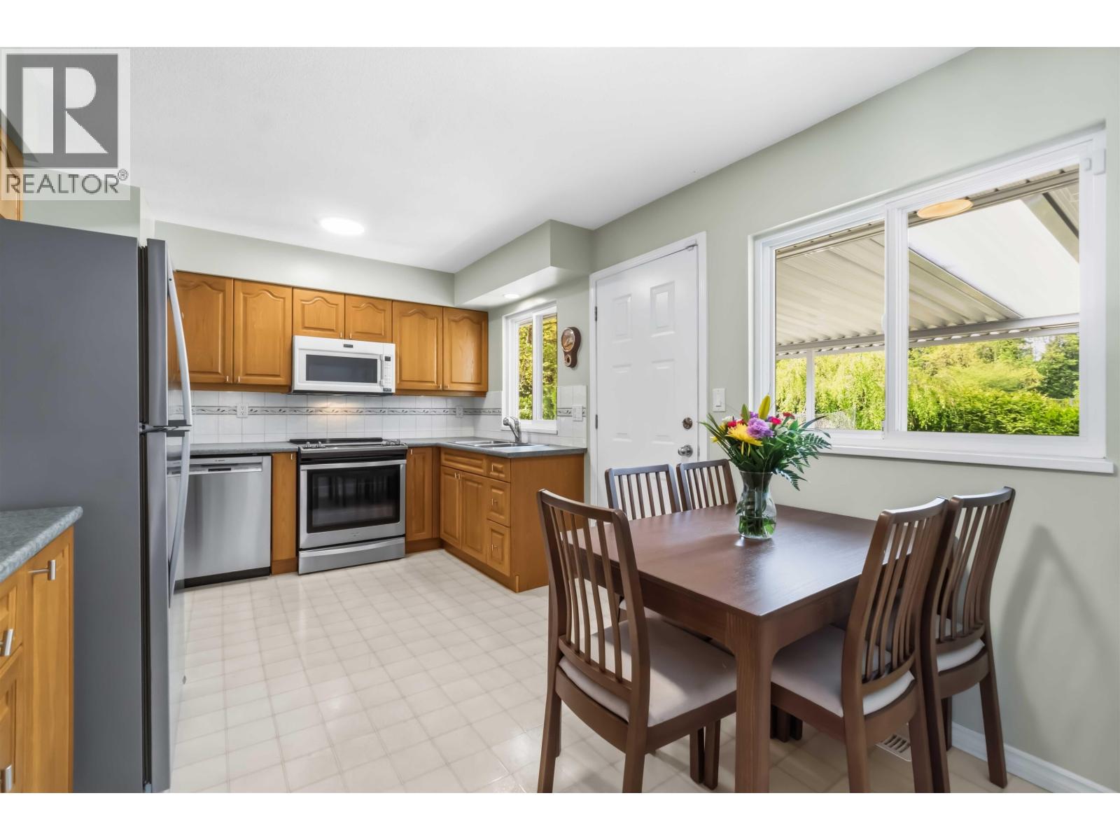 1861 CHALMERS AVENUE, Port Coquitlam