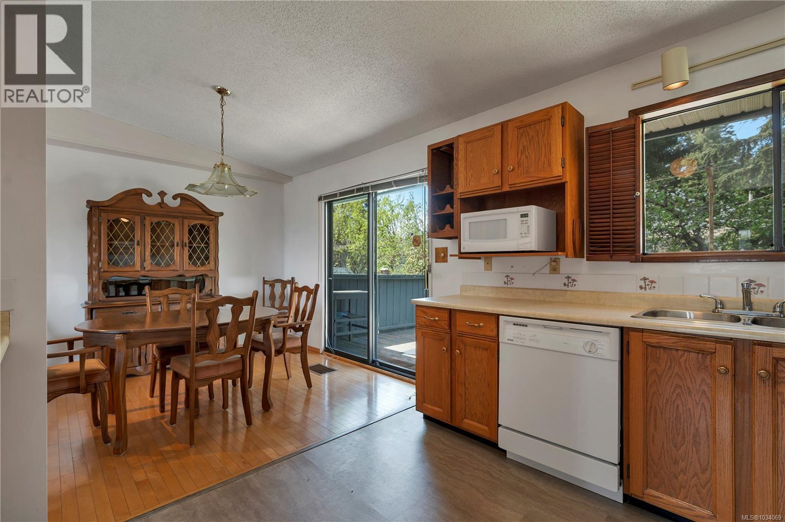 1609 Passage View Dr - 16