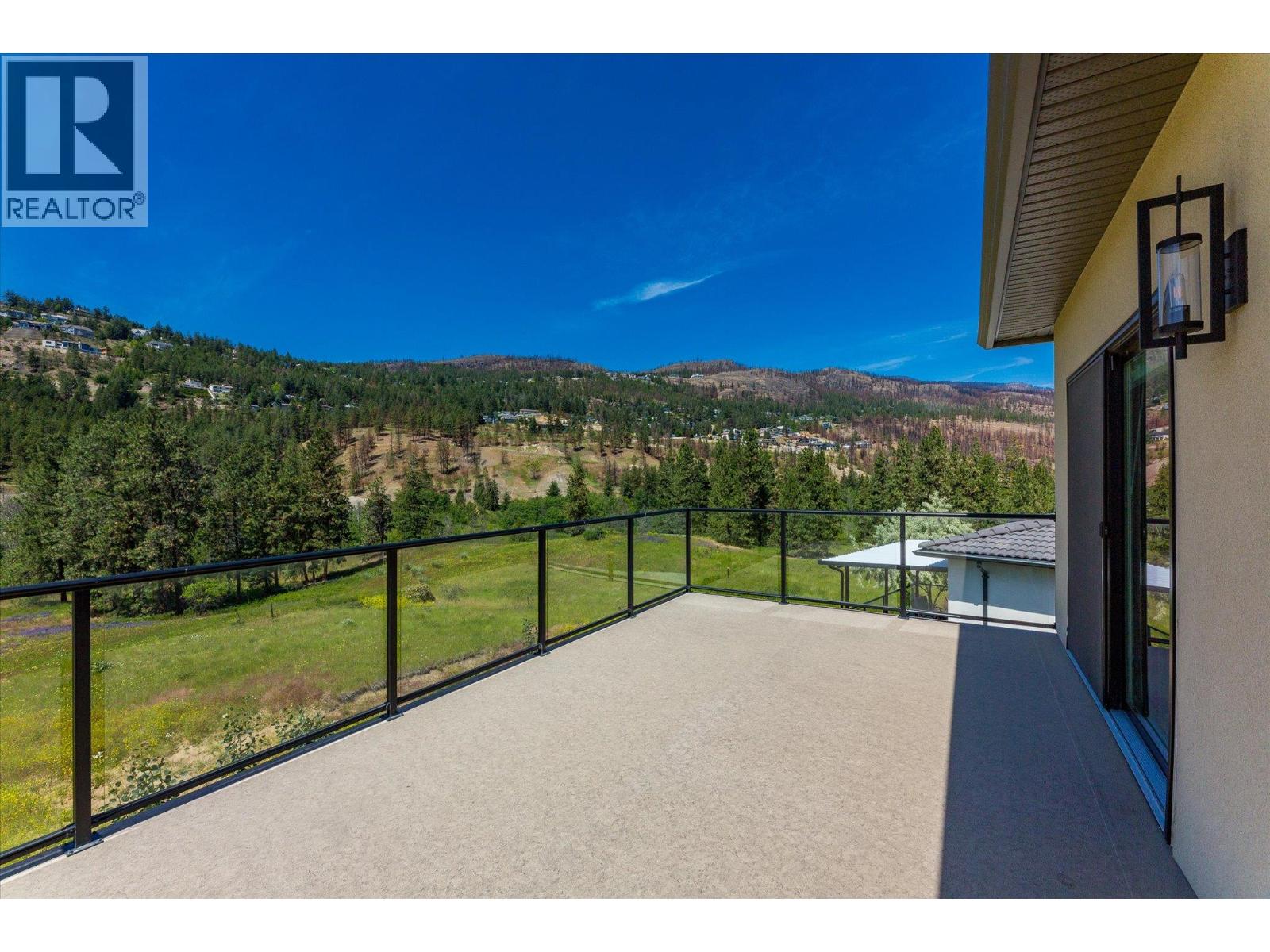 1846 Viewpoint Crescent - 23